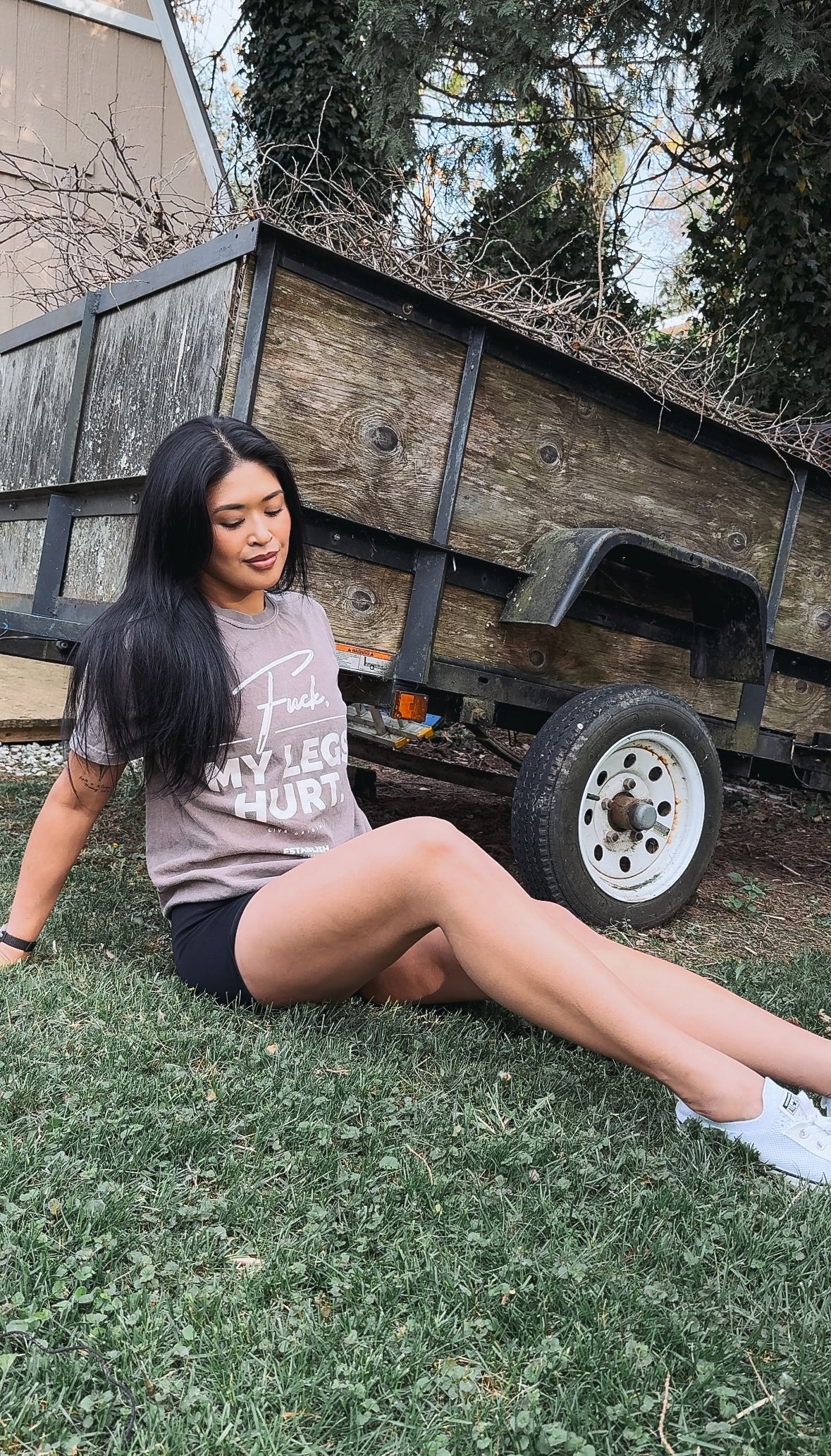 FU*K. MY LEGS HURT. | LEG DAY TEE IN ESPRESSO